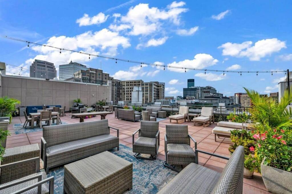 Appartamento 2Br Unit In The Heart Of Dt On Playhouse Square, With Pool And Gym Access-1106 Cleveland Esterno foto