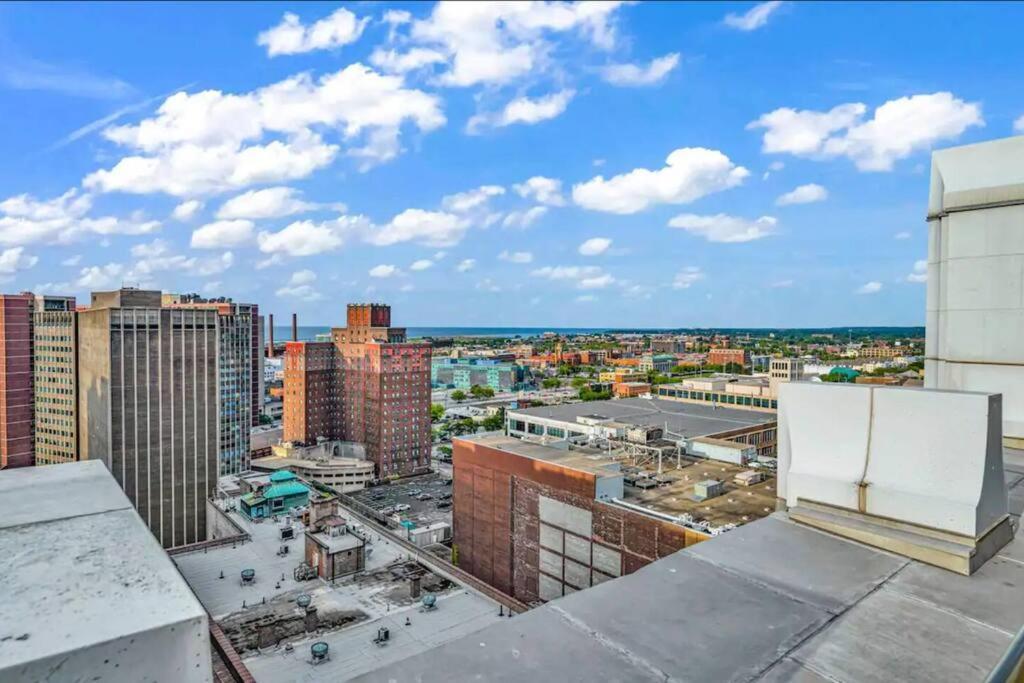Appartamento 2Br Unit In The Heart Of Dt On Playhouse Square, With Pool And Gym Access-1106 Cleveland Esterno foto