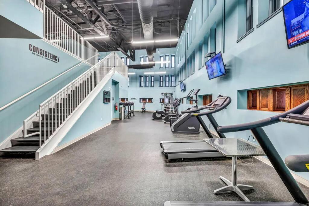Appartamento 2Br Unit In The Heart Of Dt On Playhouse Square, With Pool And Gym Access-1106 Cleveland Esterno foto